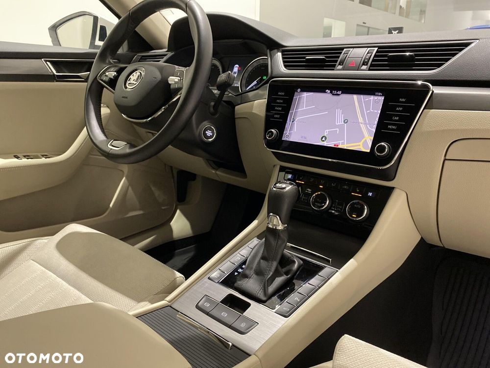 Skoda Superb 2.0 TDI SCR 4x4 Style DSG - 21