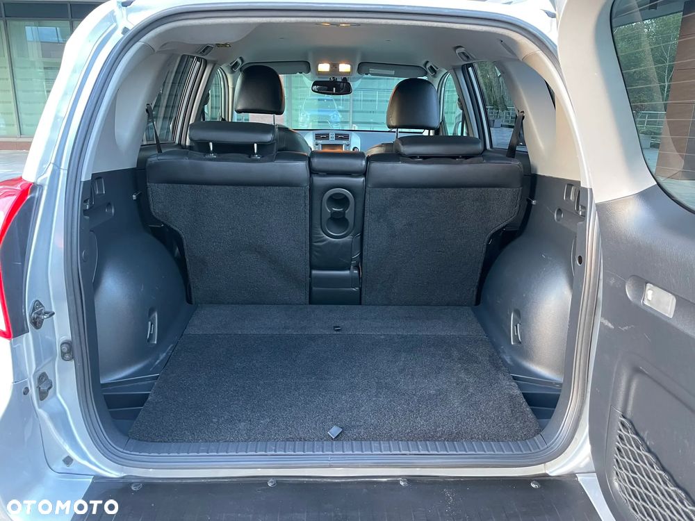 Toyota RAV4 - 23