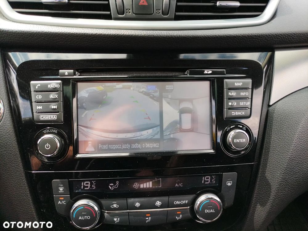 Nissan Qashqai 1.2 DIG-T N-Connecta EU6 - 12