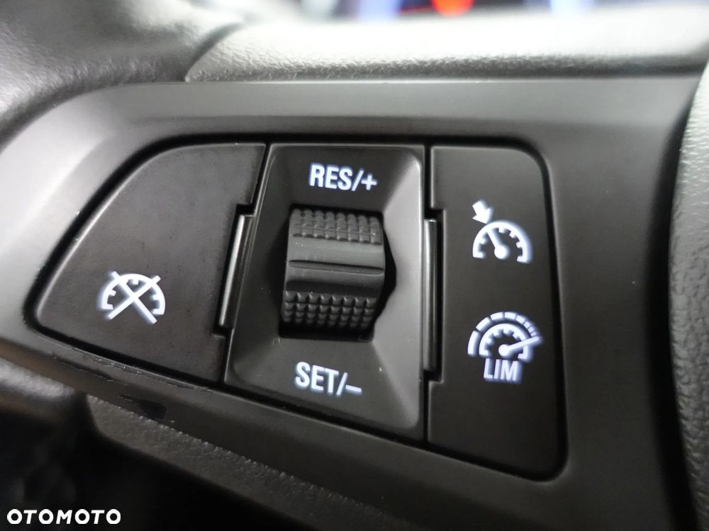 Opel Astra 1.2 Turbo Start/Stop 2020 - 36