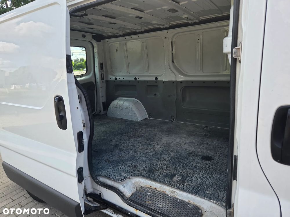 Renault Trafic - 7