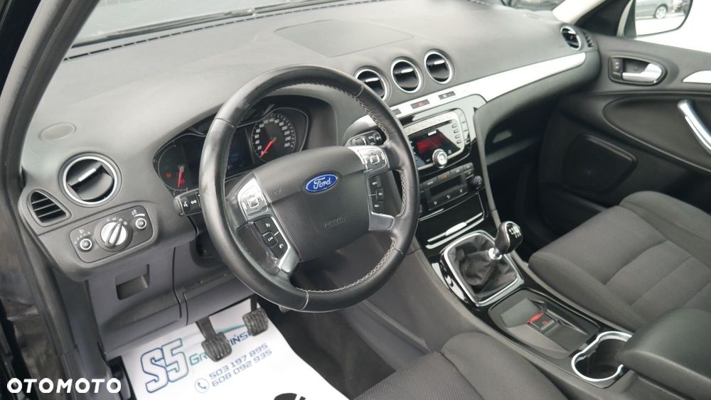 Ford S-Max - 8