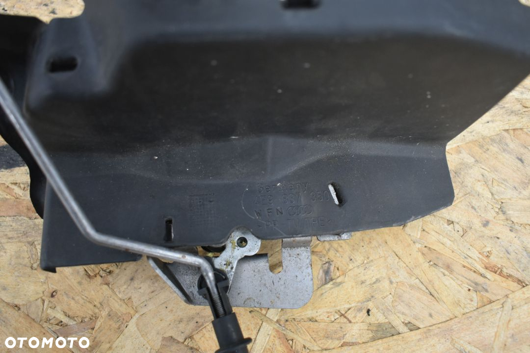 ZAMEK DRZWI PRAWY PRZÓD AUDI A8 d3 4E1837016 7PIN - 4
