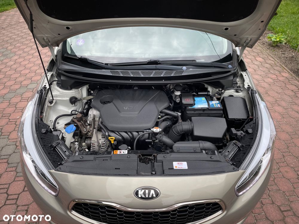 Kia Ceed - 4