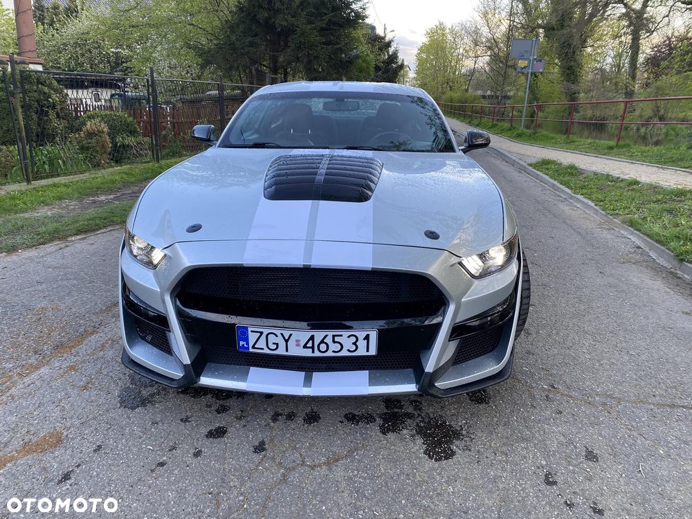 Ford Mustang - 4