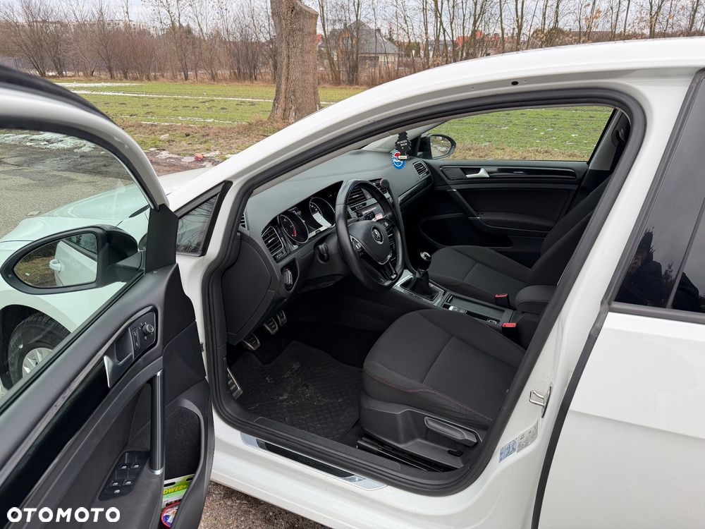 Volkswagen Golf 1.6 TDI SCR Join - 11