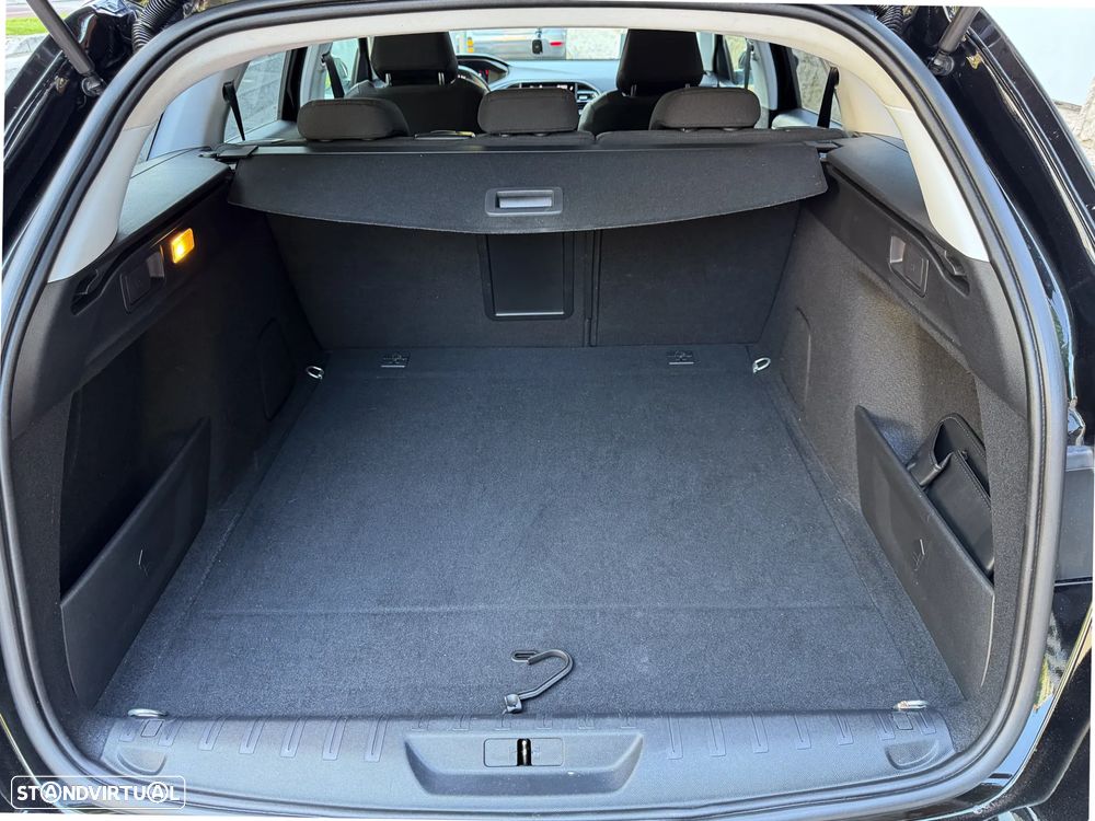 Peugeot 308 SW 1.5 BlueHDi Allure Pack EAT8 - 32