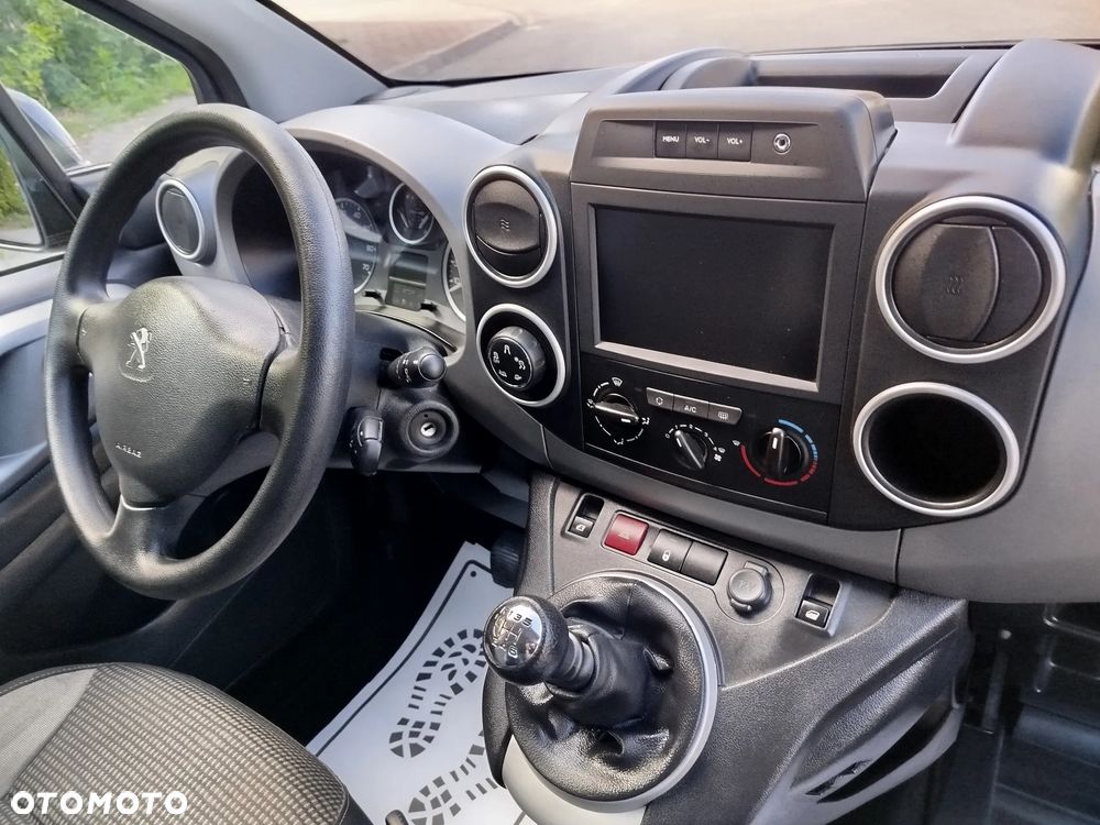 Peugeot Partner 1.6 BlueHDi Outdoor S&S - 26