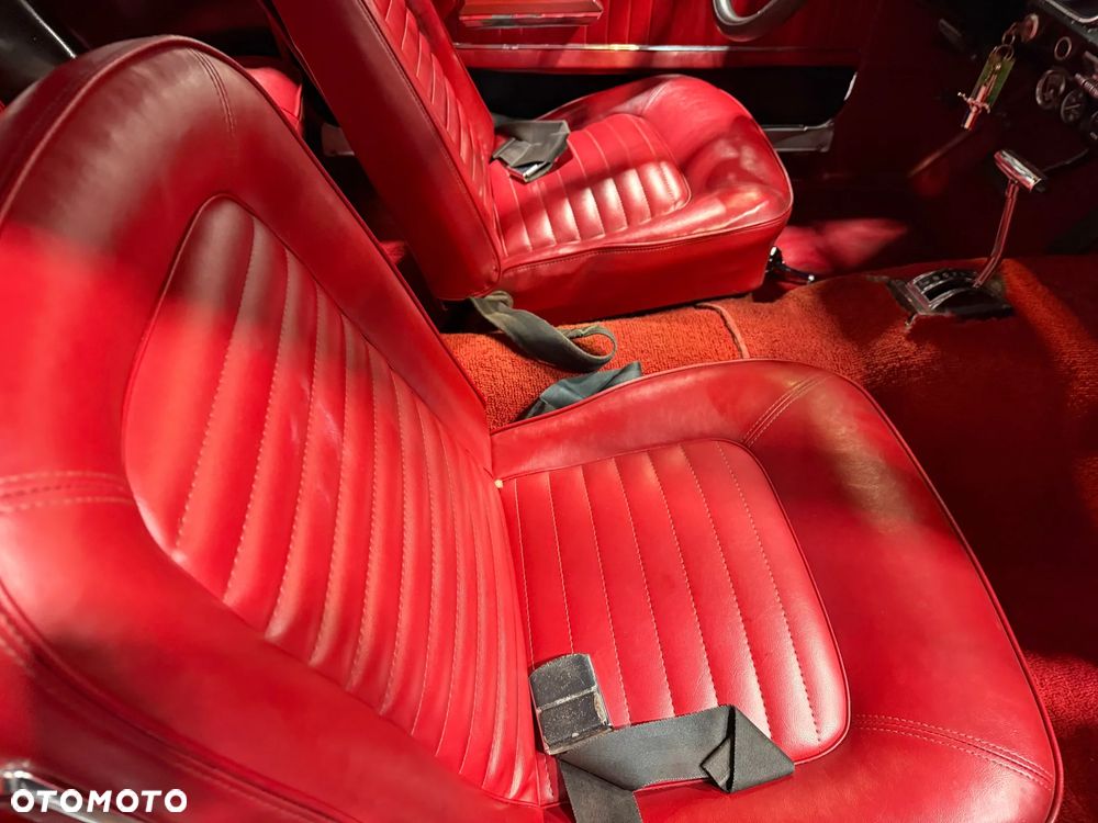 Ford Mustang - 9