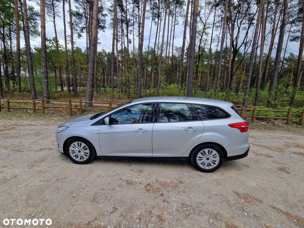 Ford Focus 2016 photo 2