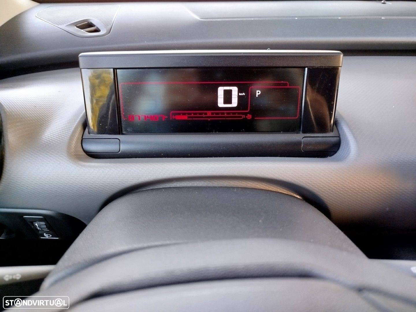 Citroën C4 Cactus 1.2 PureTech Shine EAT6 - 7