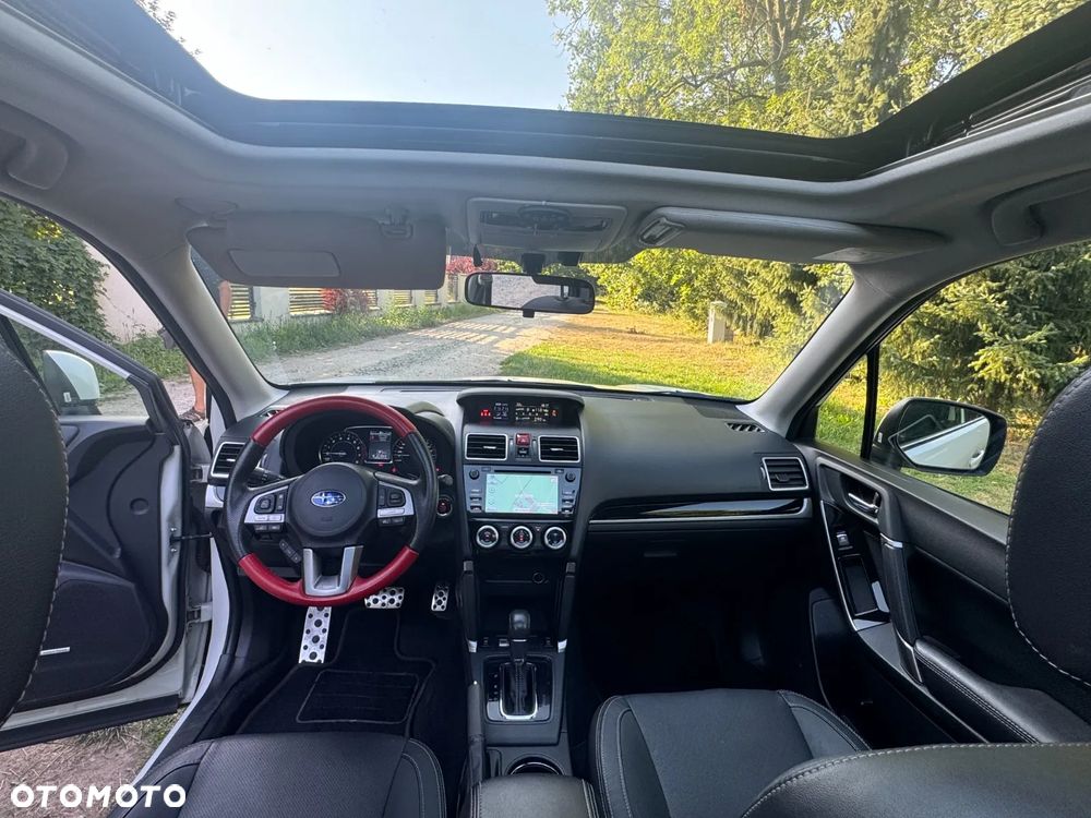 Subaru Forester 2.0 XT Platinum Lineartronic - 14