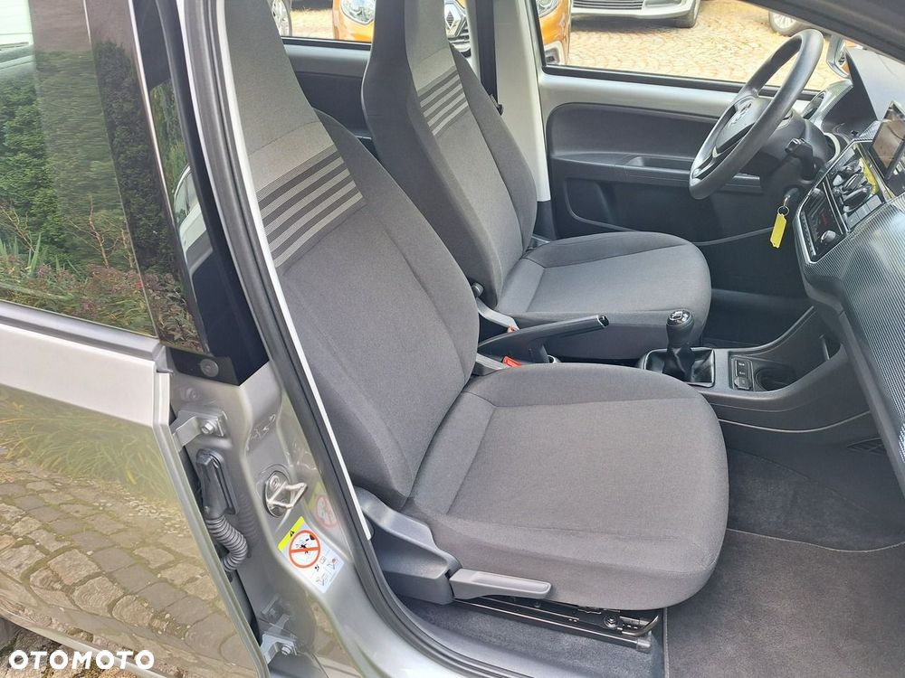 Volkswagen up! (BlueMotion Technology) move - 15