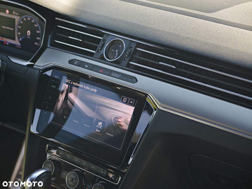 Volkswagen Arteon 2.0 TDI SCR R-Line DSG - 16