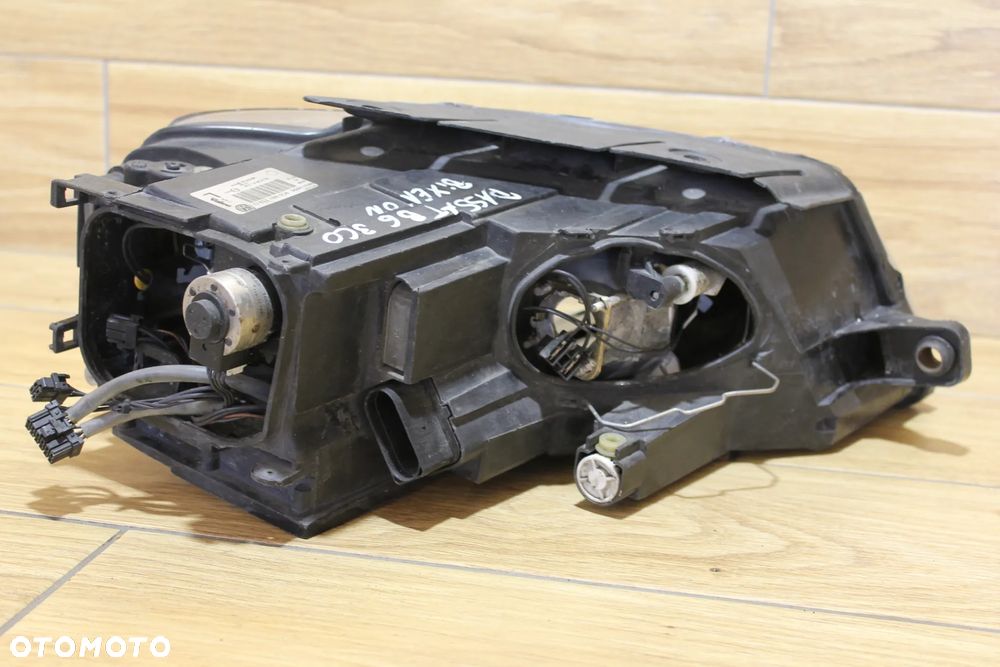 Volkswagen Passat B6 Lampa Lewa Przód BIXENON SKRĘTNY 89312655 3C0941753G - 3
