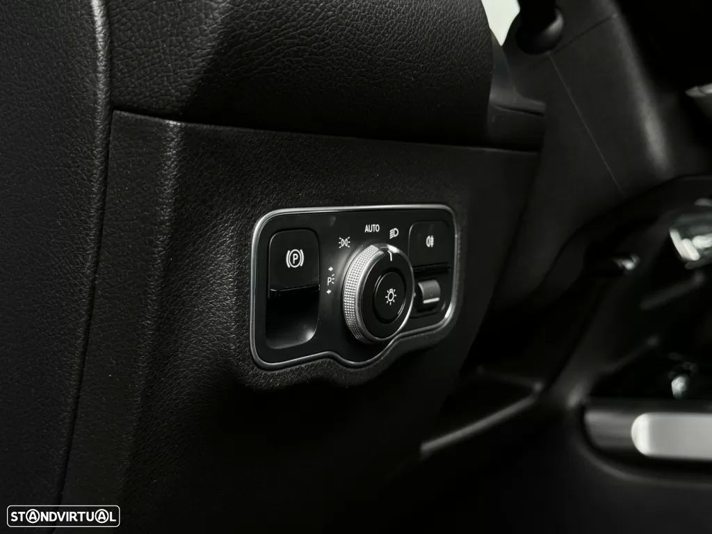 Mercedes-Benz GLB 200 d AMG Line - 40