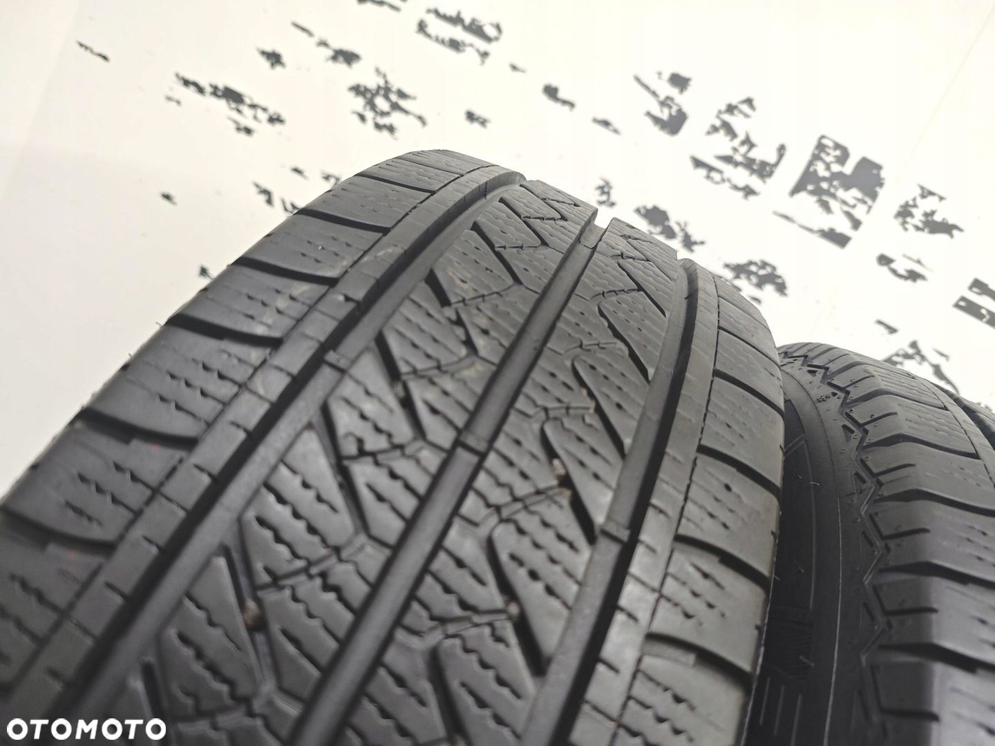 215/65r16c goodyear 2024r opony całoroczne 8mm 51318 - 2