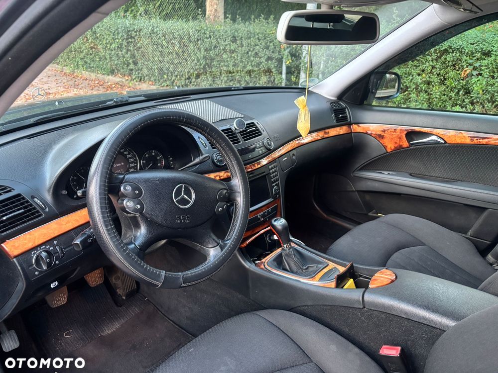 Mercedes-Benz Klasa E 200 CDI Elegance DPF - 7