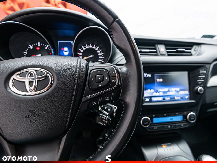Toyota Avensis - 15
