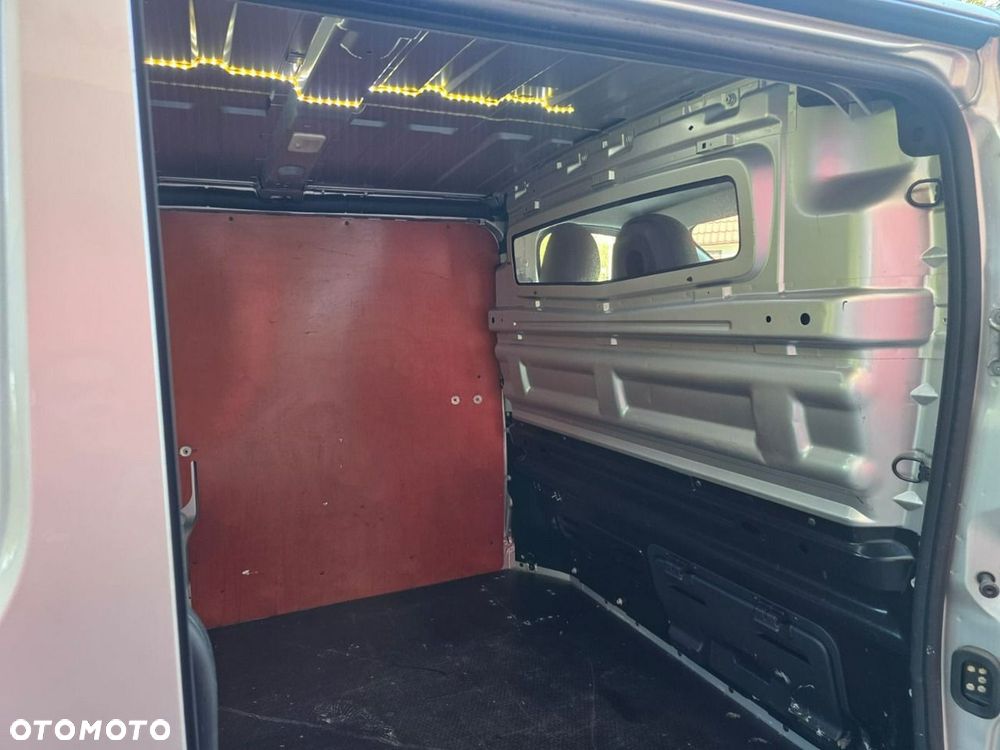 Renault Trafic - 28