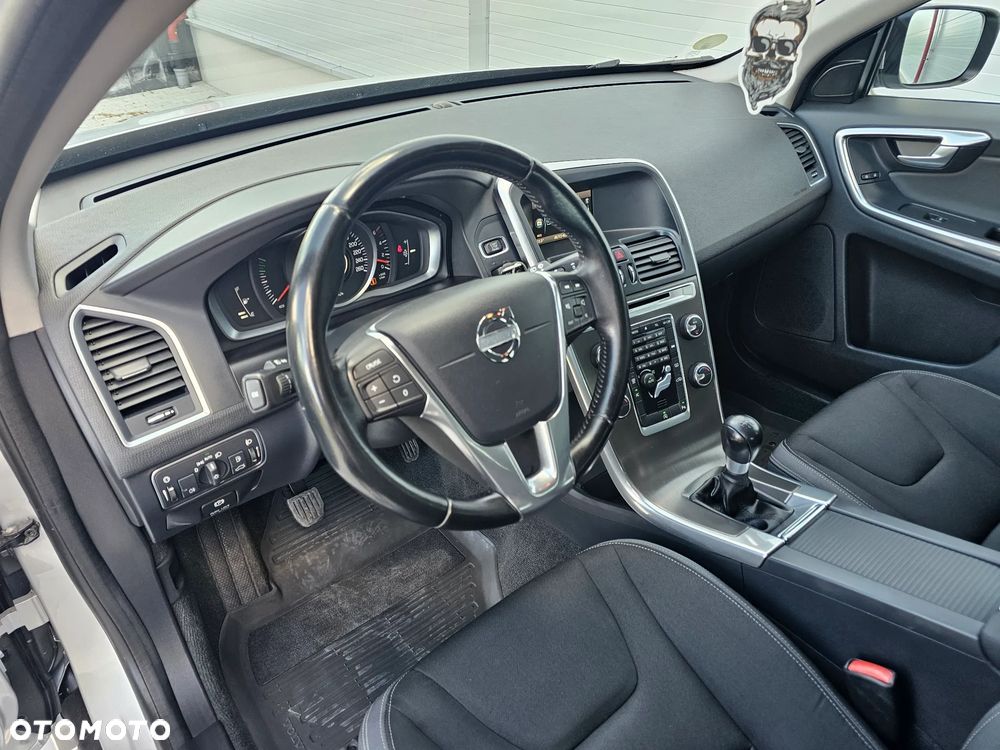 Volvo XC 60 D3 Momentum - 21