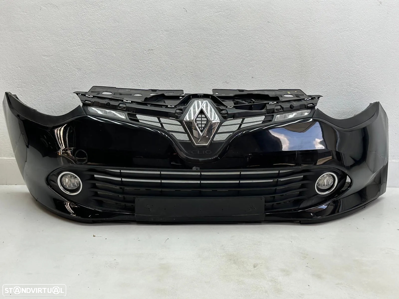 Frente completa - Renault Clio IV (2016) - 3