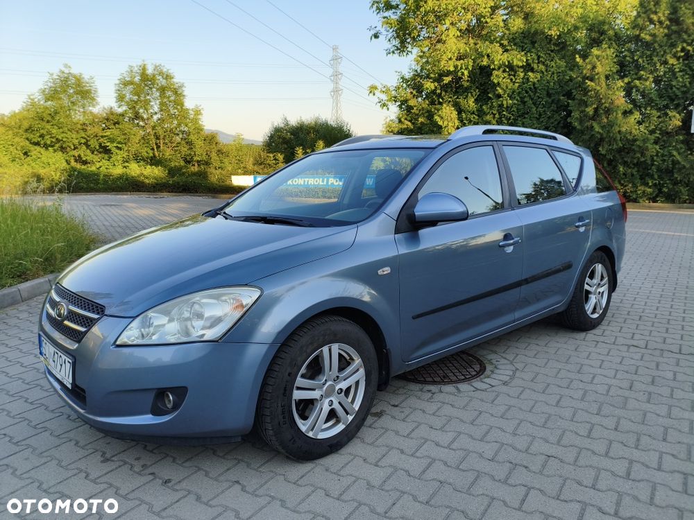 Kia Ceed - 1