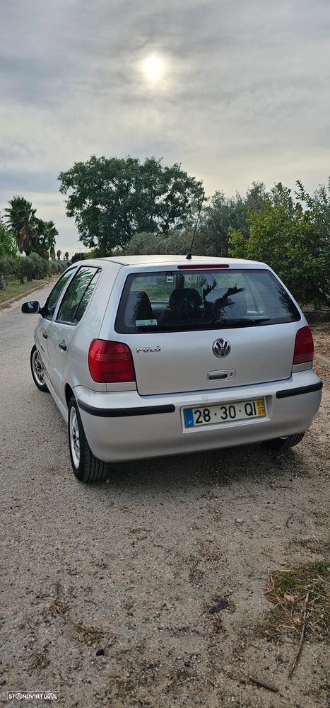 VW Polo 1.0 Confortline - 2