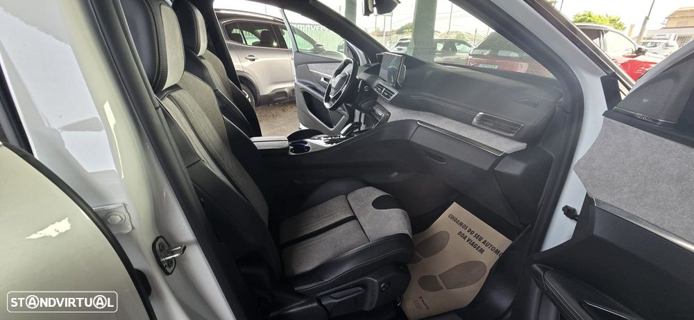 Peugeot 3008 1.6 Hybrid GT Pack e-EAT8 - 19