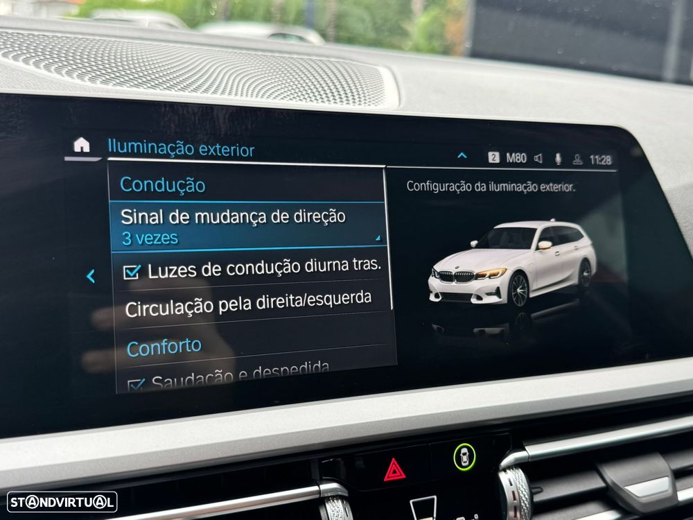 BMW 320 e Touring Corporate Edition Auto - 54