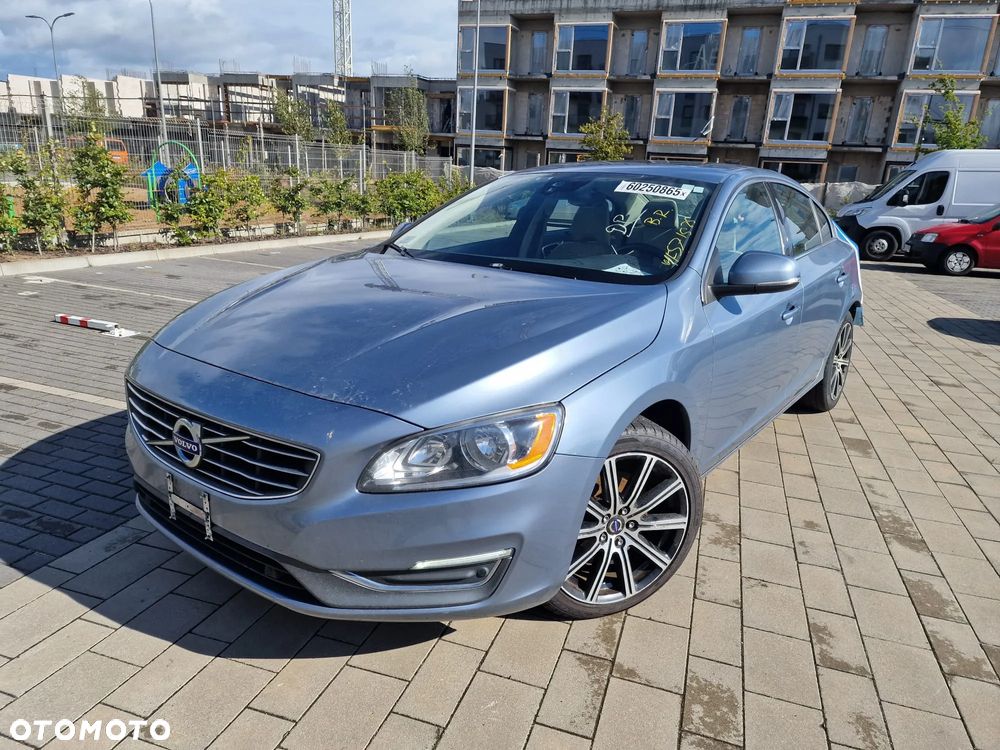 Volvo S60 - 2