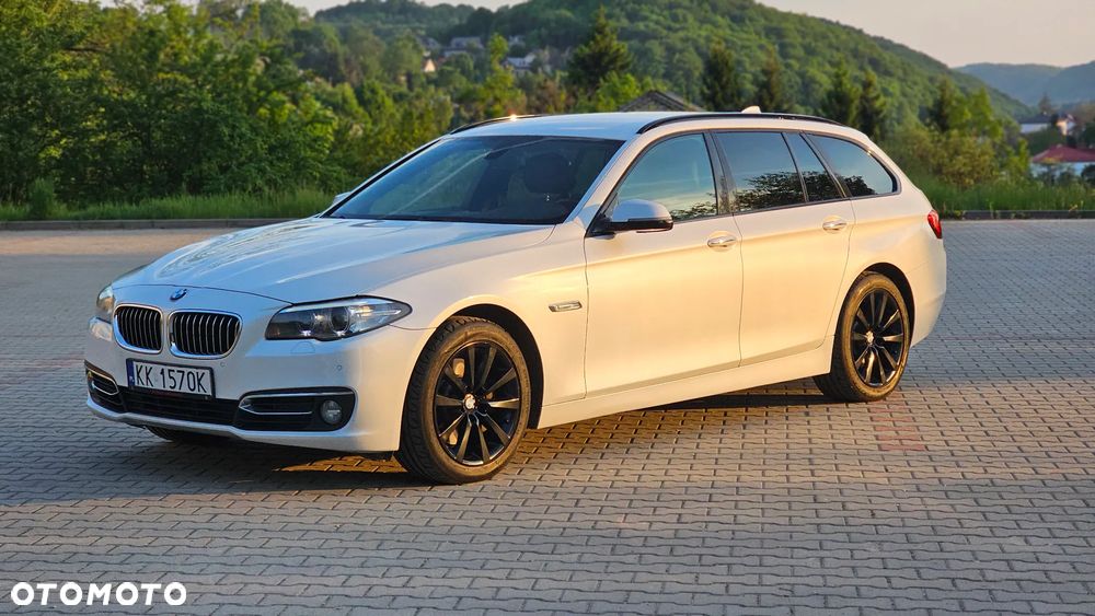 BMW Seria 5 525d xDrive Luxury Line - 1