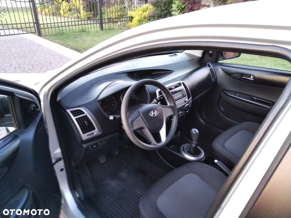 Hyundai i20 1.4 Comfort EU5 - 22