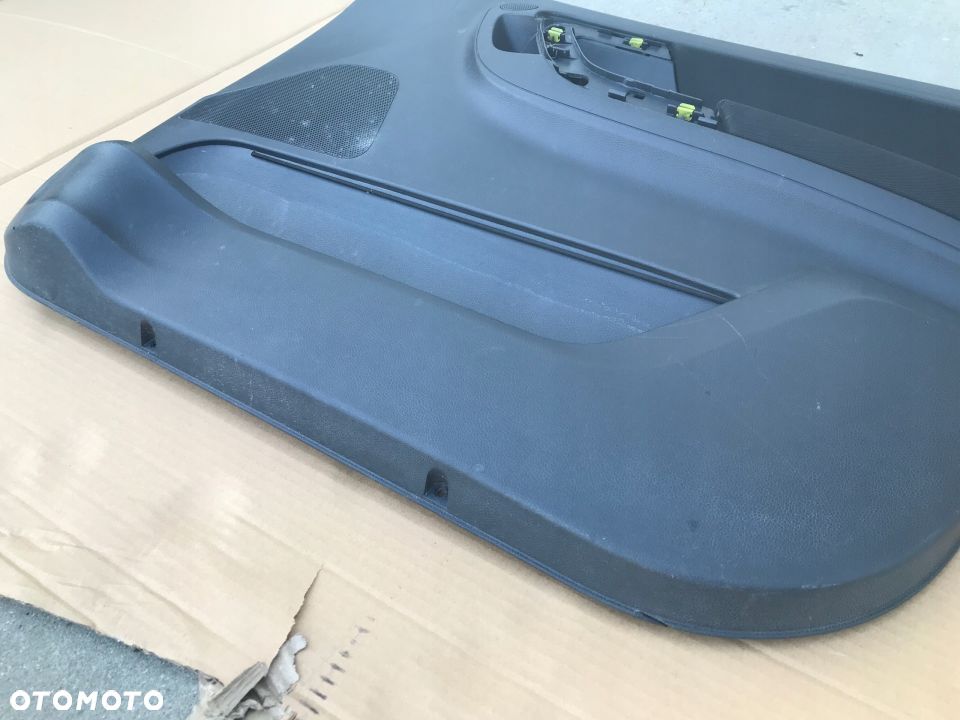 Tapicerka SKODA ROOMSTER boczek drzwi prawych przednich 5J7867012 - 2