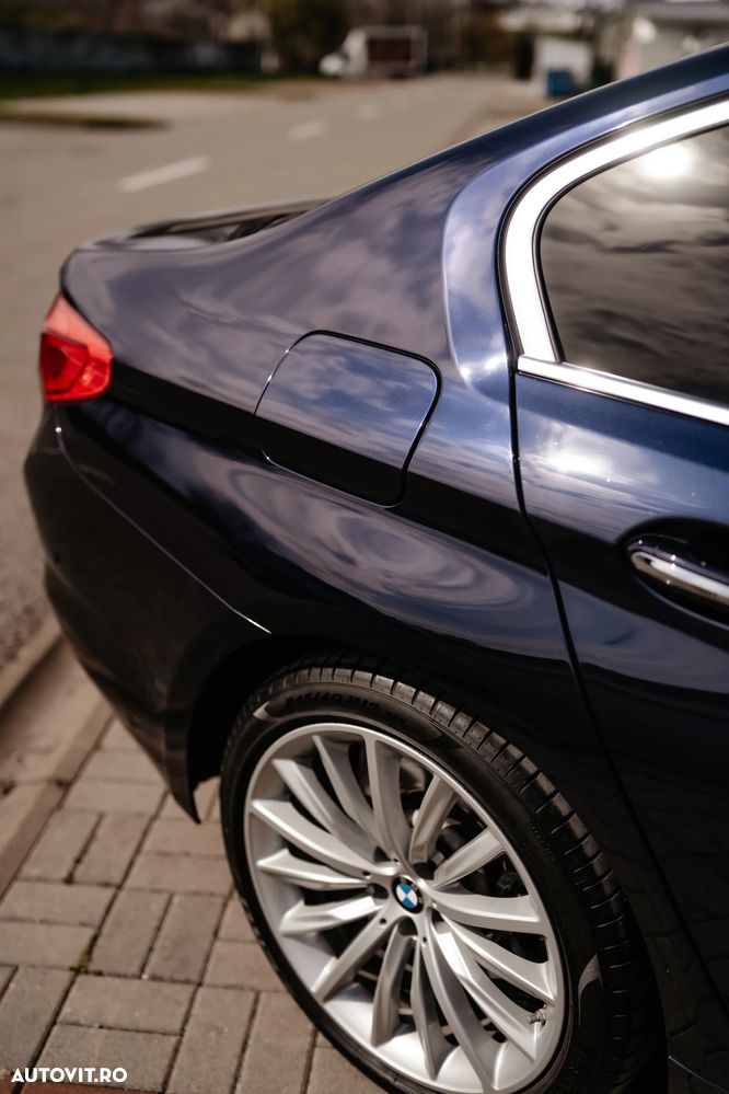 BMW Seria 5 540i xDrive AT - 15