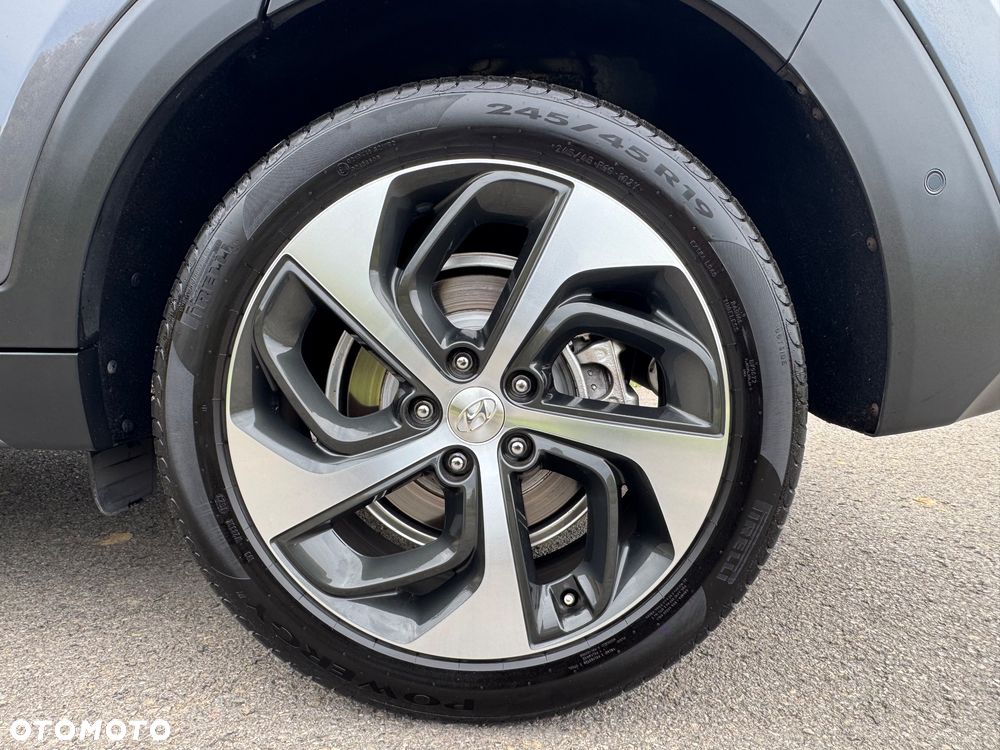 Hyundai Tucson 2.0 CRDI 4WD Automatik Premium - 39