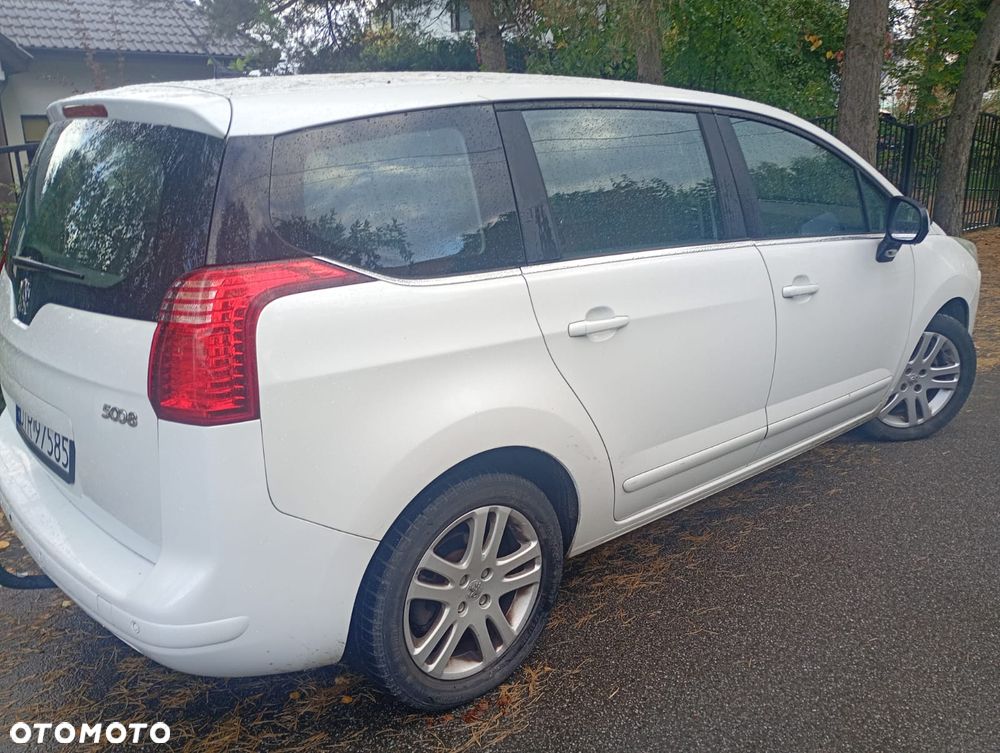 Peugeot 5008 - 4