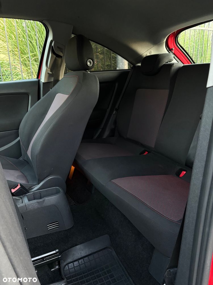 Opel Corsa 1.4 16V Sport - 8