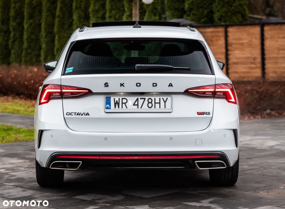 Skoda Octavia 2.0 TDI DSG RS Plus - 12