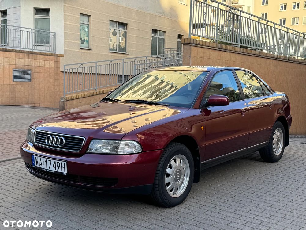 Audi A4 Limousine - 1