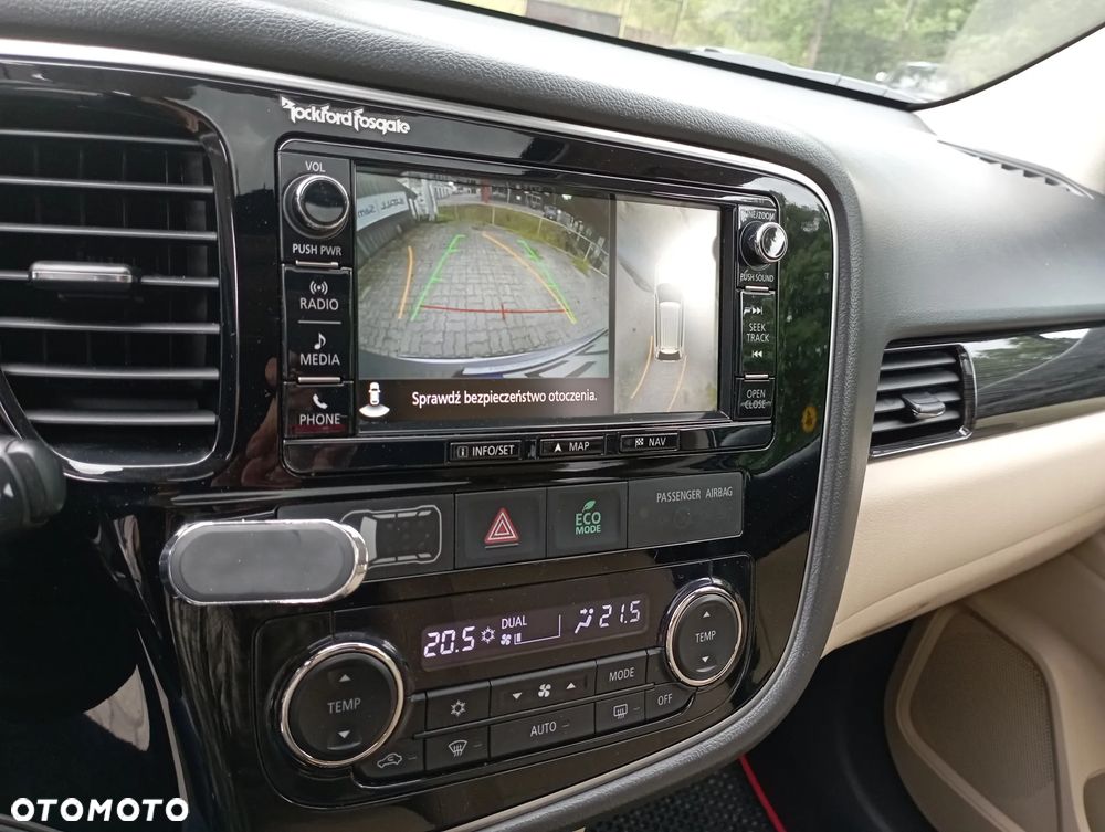 Mitsubishi Outlander 2.0 Instyle Navi 4WD CVT - 10