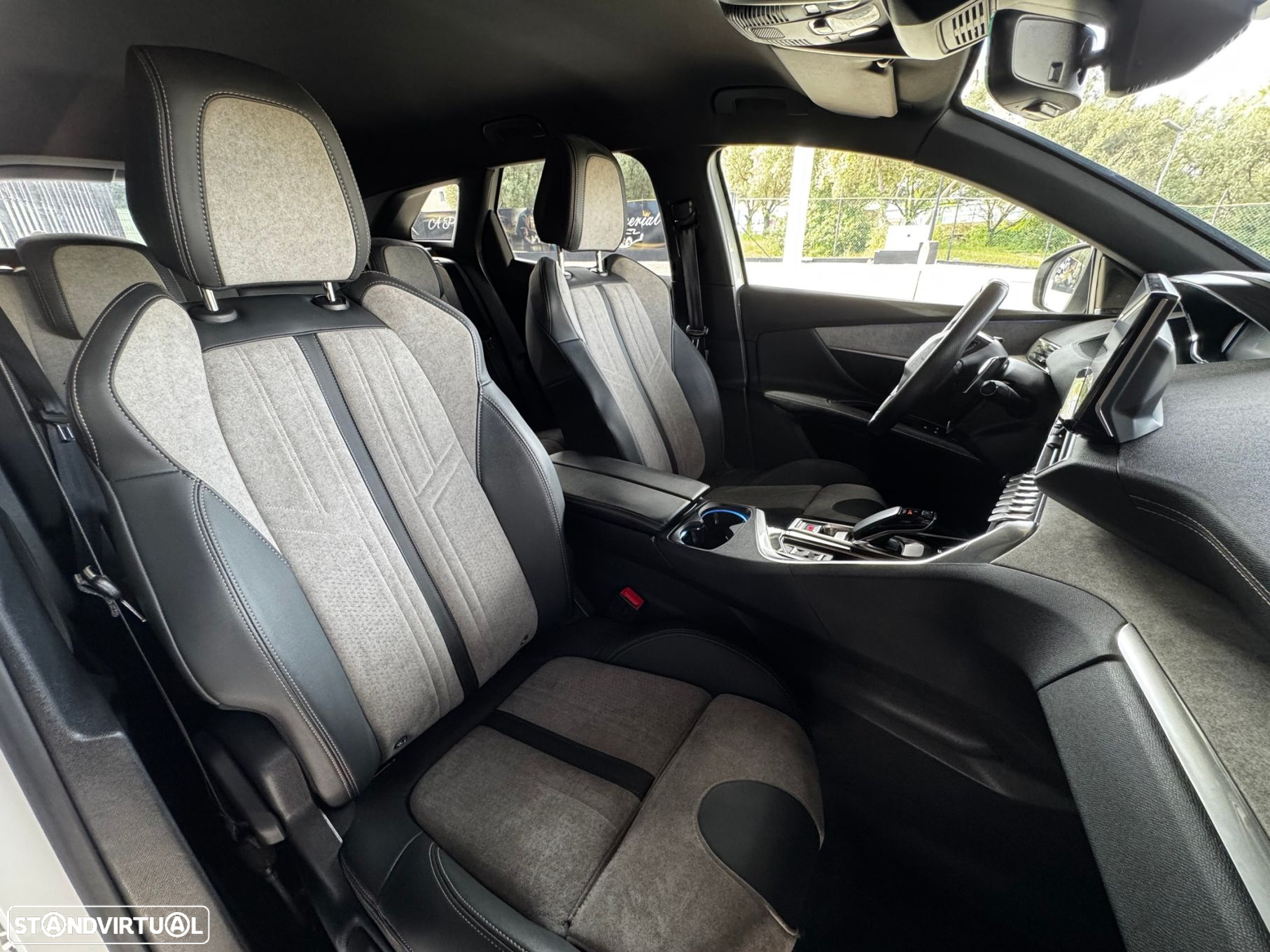 Peugeot 3008 1.6 Hybrid GT Line e-EAT8 - 17