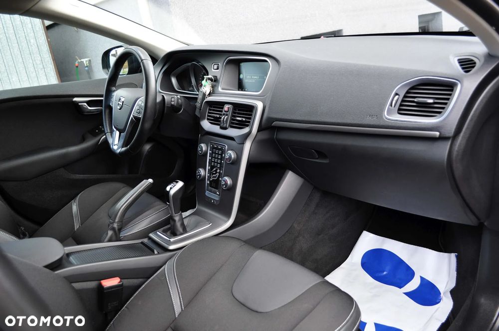 Volvo V40 D2 Momentum - 13