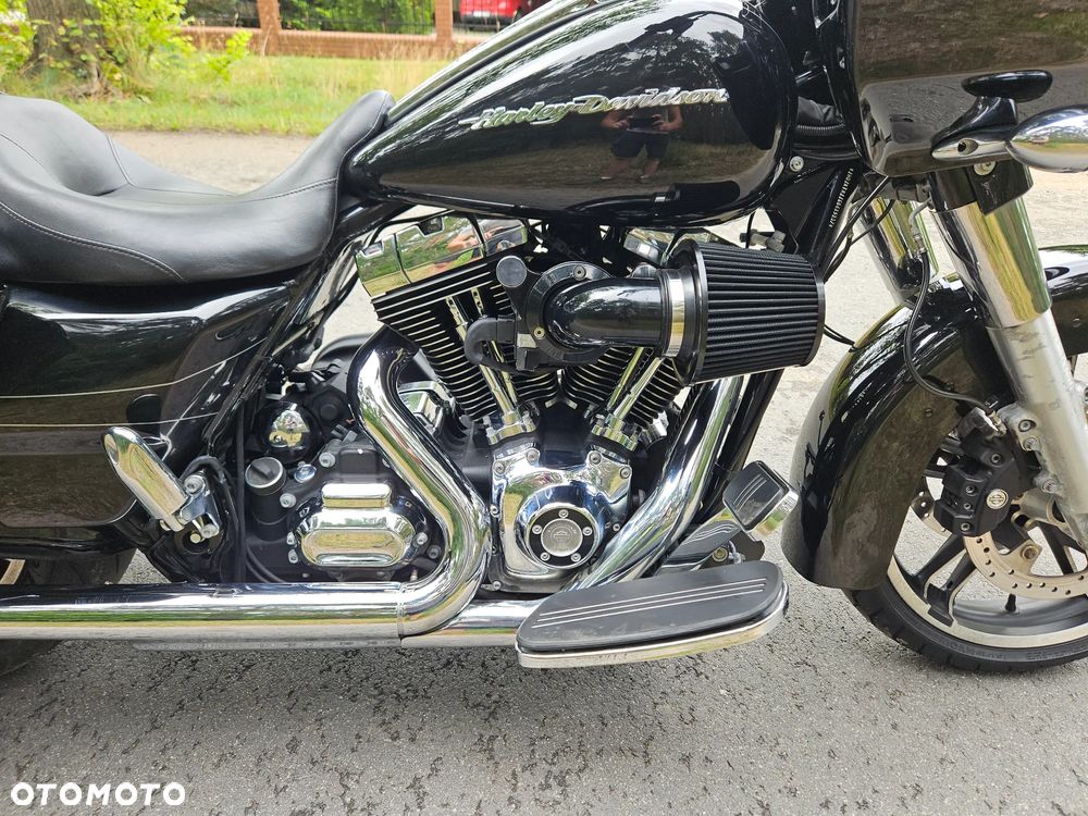 Harley-Davidson Touring Road Glide - 8