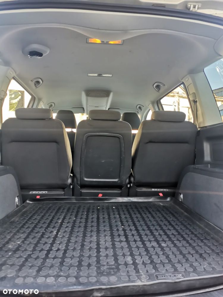 Volkswagen Touran 1.4 TSI United - 21