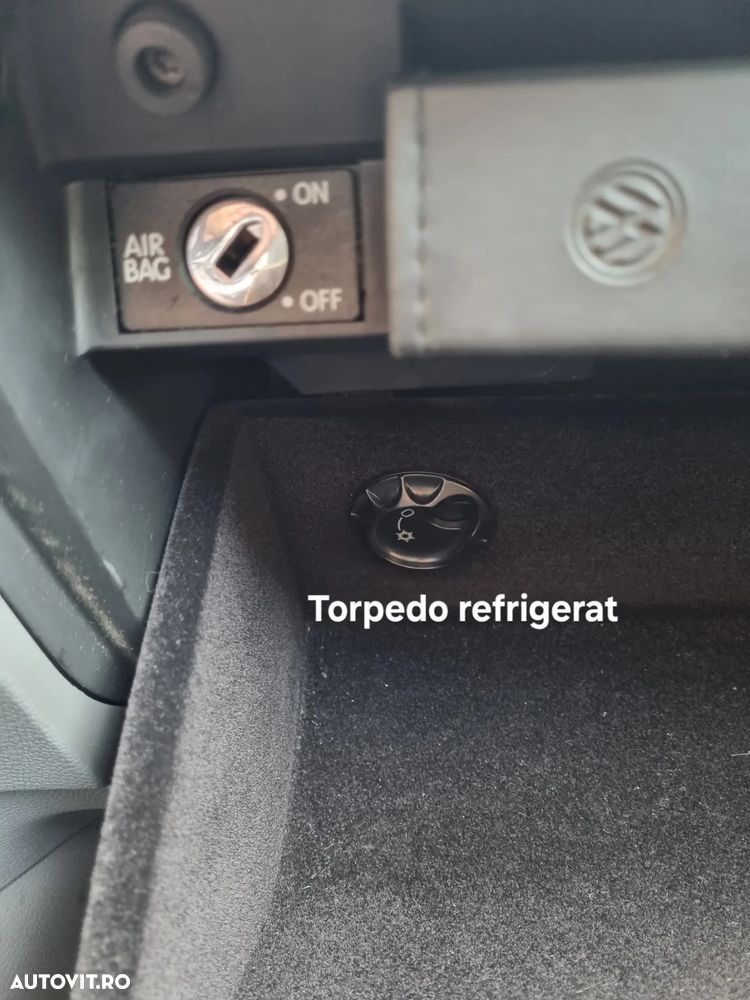 Volkswagen Golf 1.9 TDI DPF Comfortline - 27