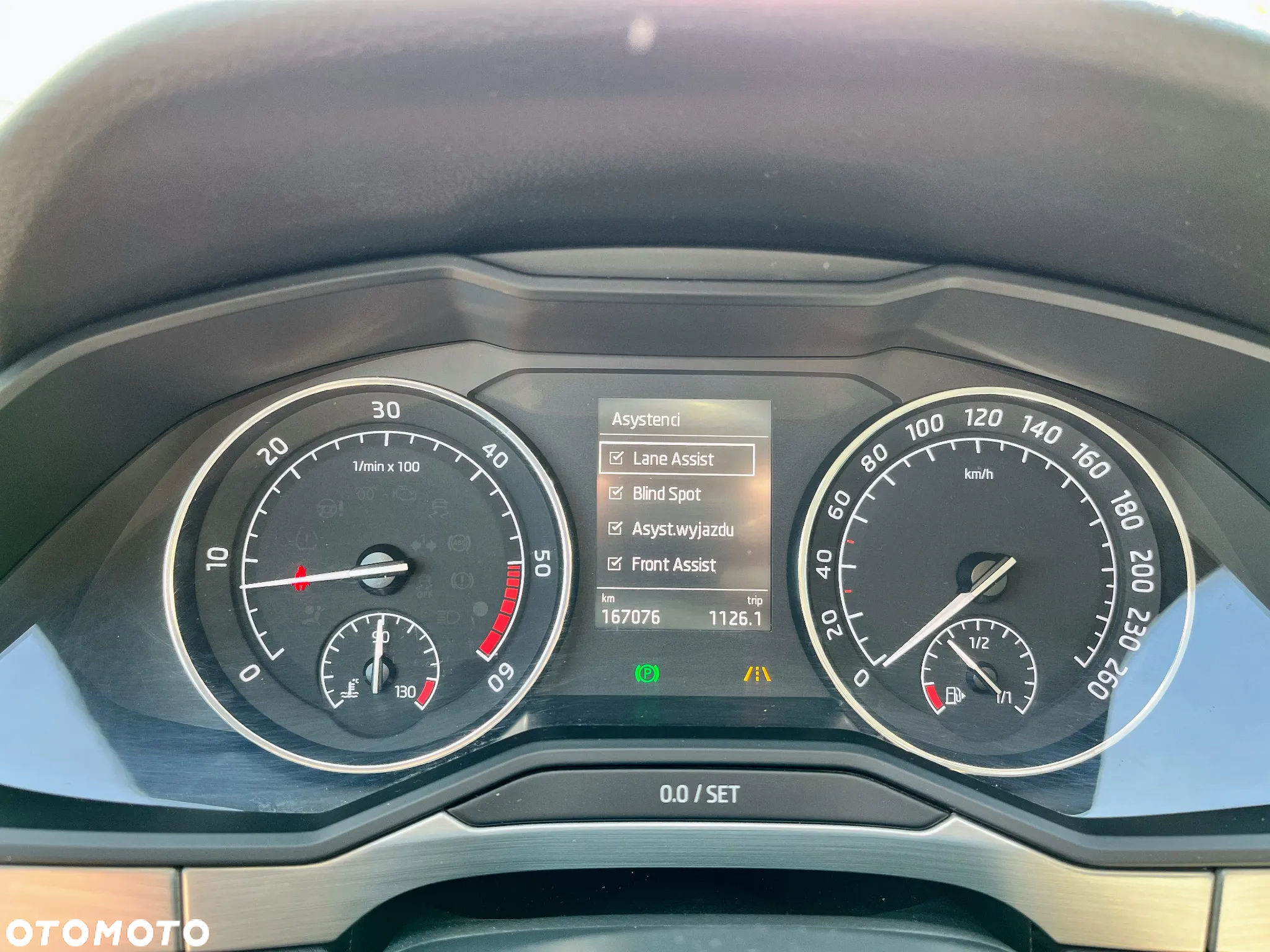 Skoda Superb 1.6 TDI Ambition DSG - 18