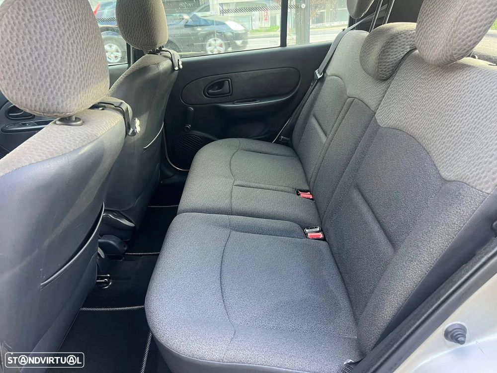 Renault Clio 1.5 dCi Confort Authentique - 2