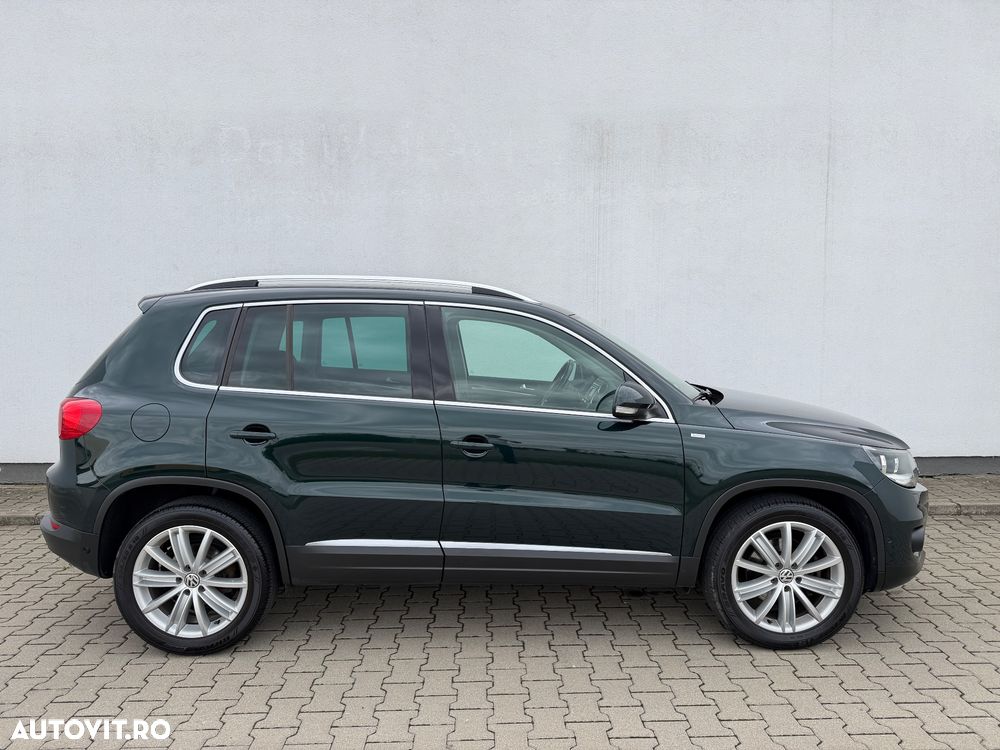 Volkswagen Tiguan 2.0 TDI DPF 4Motion BlueMotion Technology Lounge Sport & Style - 6