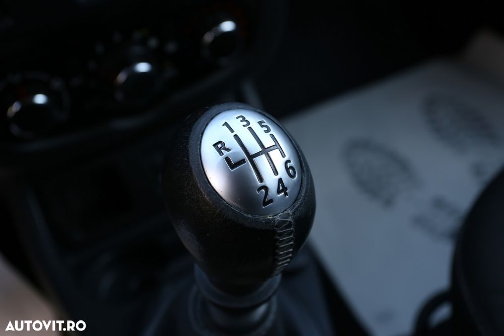 Dacia Duster 1.5 dCi 4x2 Prestige - 26